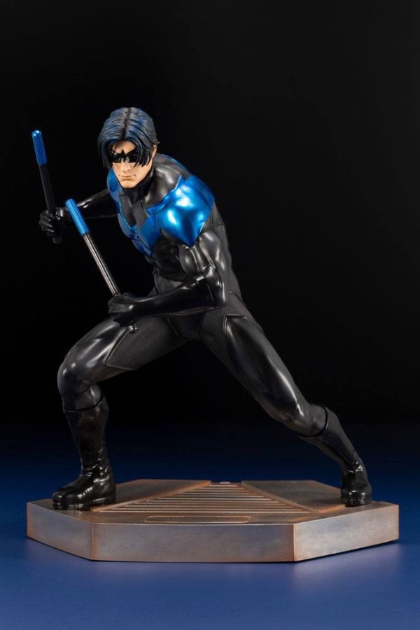 Figura ARTFX Teen Titans Series 1/6 Nightwing 25 cm